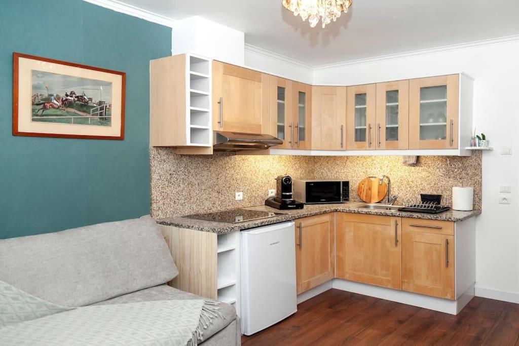 Elegant Appartement Aux Portes De Paris Сент-Уен Екстериор снимка