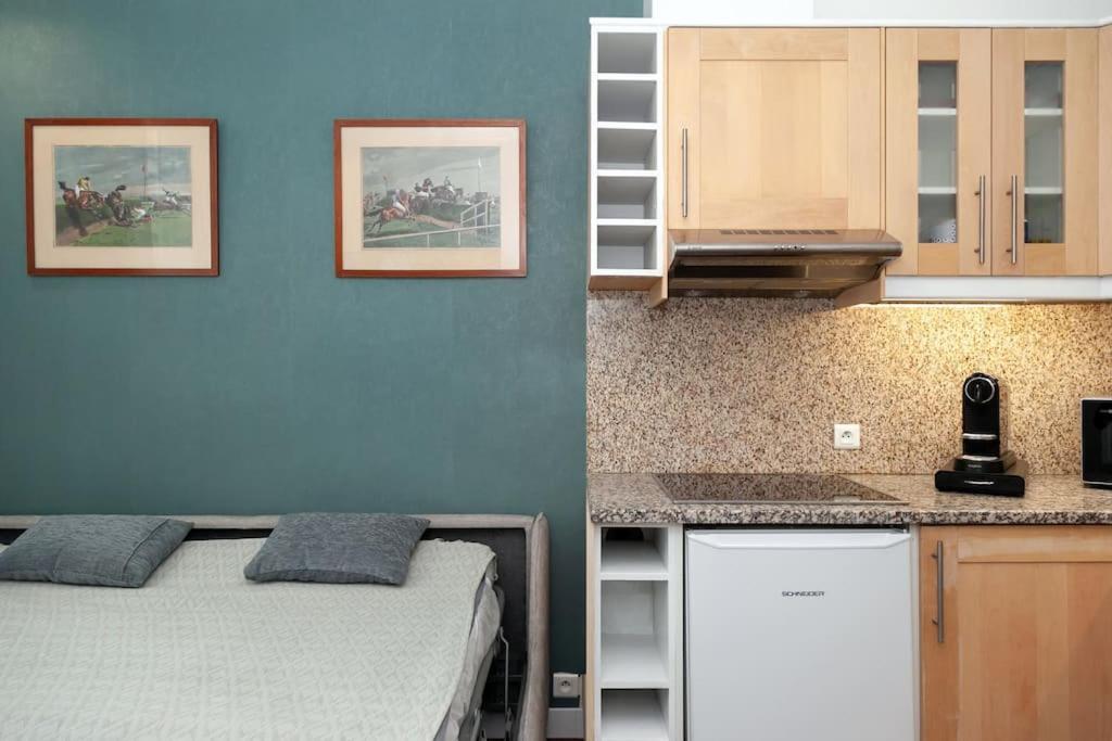 Elegant Appartement Aux Portes De Paris Сент-Уен Екстериор снимка