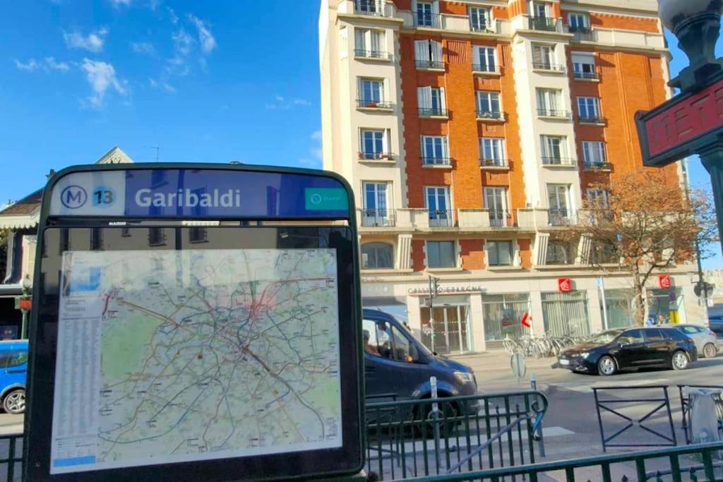 Elegant Appartement Aux Portes De Paris Сент-Уен Екстериор снимка