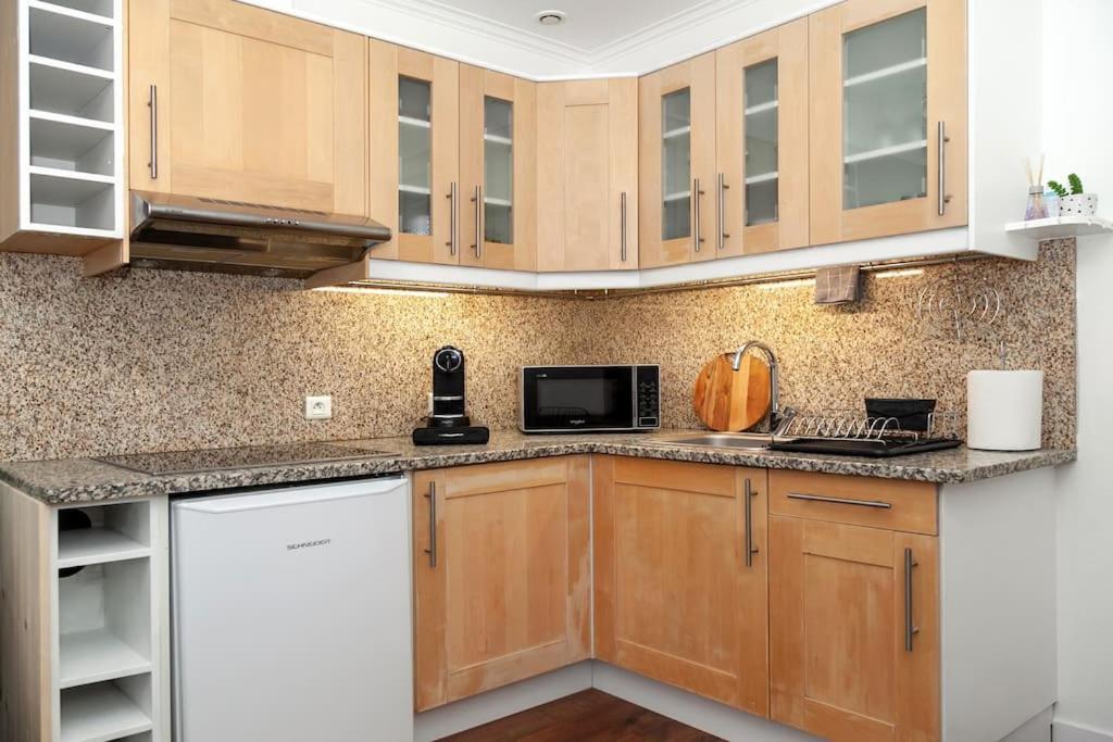 Elegant Appartement Aux Portes De Paris Сент-Уен Екстериор снимка