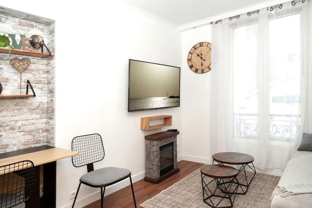 Elegant Appartement Aux Portes De Paris Сент-Уен Екстериор снимка